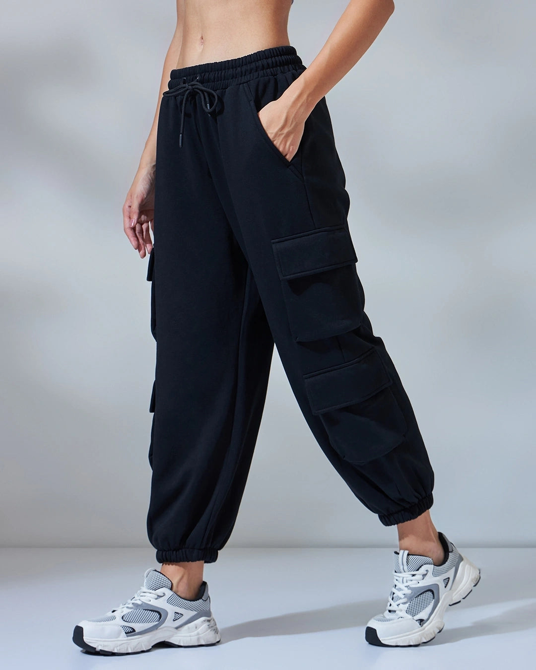 Women's Black Super Loose Fit Cargo Joggers bottomwear