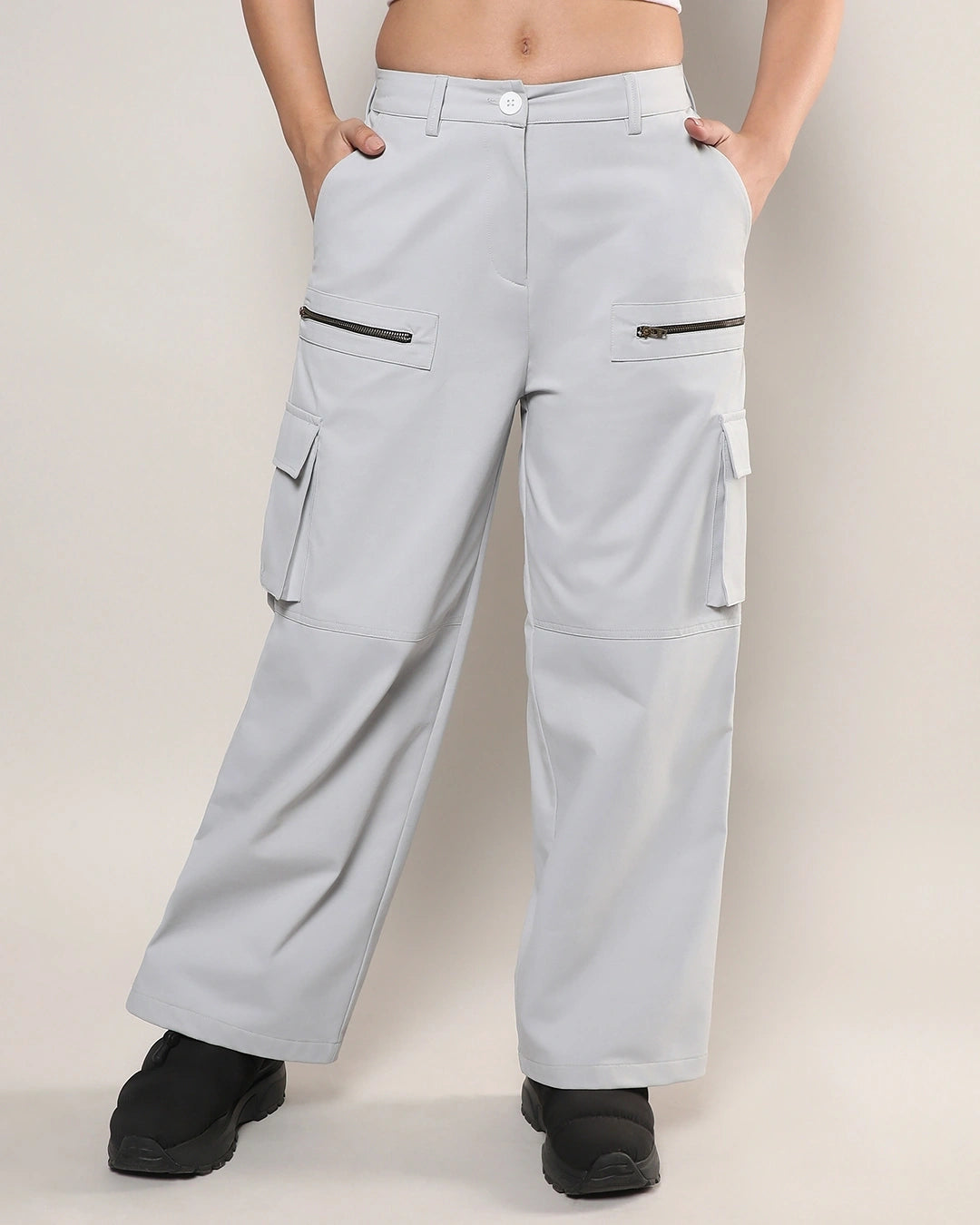 Campus Sutra Women's Moon Grey Straight Fit Cargo Pants bottomwear